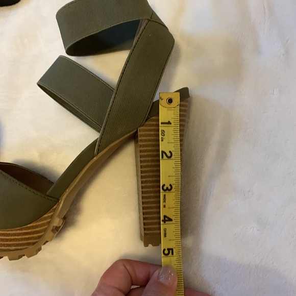 Shoes - Picture 5 of 5